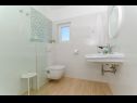 Appartements Bosiljka - by the sea: A1(5), A2(5), SA3(2) Sevid - Riviera de Trogir  - Appartement - A1(5): salle de bain W-C