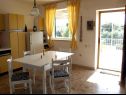 Appartements Jak - 10m from the sea: A(4+2) Sevid - Riviera de Trogir  - Appartement - A(4+2): cuisine salle à manger