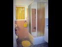Appartements Jak - 10m from the sea: A(4+2) Sevid - Riviera de Trogir  - Appartement - A(4+2): salle de bain W-C