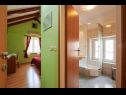 Appartements et chambres Jare - in old town R1 zelena(2), A2 gornji (2+2) Trogir - Riviera de Trogir  - Chambre - R1 zelena(2): intérieur
