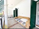 Appartements Kaza - 50m from the beach with parking: A1(2), A2(2), A3(6) Trogir - Riviera de Trogir  - Appartement - A3(6): balcon