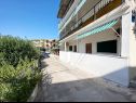 Appartements Kaza - 50m from the beach with parking: A1(2), A2(2), A3(6) Trogir - Riviera de Trogir  - maison