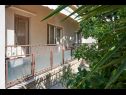 Appartements et chambres Ivo - with garden: A1(2+2), R1(2+1), R2(2) Trogir - Riviera de Trogir  - Appartement - A1(2+2): terrasse