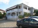 Appartements Davorka - 50m from the sea A1(2+2), A2(2+2) Trogir - Riviera de Trogir  - maison