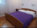 Appartements Marija - 10m from beach: A1(4+1), A2(6), A3(6+2) Trogir - Riviera de Trogir  - Appartement - A1(4+1): chambre &agrave; coucher