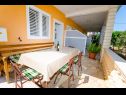 Appartements Iva - 150m from the beach: A1(4), A3(3), SA2(2) Trogir - Riviera de Trogir  - Appartement - A1(4): terrasse