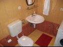 Appartements et chambres Jare - in old town R1 zelena(2), A2 gornji (2+2) Trogir - Riviera de Trogir  - salle de bain W-C