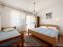 Appartements Mihaela - sea view : A1(5+1), A2(4), SA3(2) Trogir - Riviera de Trogir  - Appartement - A1(5+1): chambre &agrave; coucher