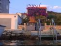 Appartements Sunce - next to the sea A1(4+1) Vinisce - Riviera de Trogir  - maison