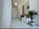 Appartements Paž - 28m from the beach: A1(4+2), A2(2+1), A3(4+1) Vinisce - Riviera de Trogir  - Appartement - A1(4+2): couloir