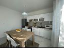 Appartements Paž - 28m from the beach: A1(4+2), A2(2+1), A3(4+1) Vinisce - Riviera de Trogir  - Appartement - A1(4+2): cuisine salle à manger