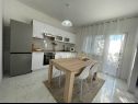 Appartements Paž - 28m from the beach: A1(4+2), A2(2+1), A3(4+1) Vinisce - Riviera de Trogir  - Appartement - A1(4+2): cuisine salle à manger