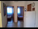 Appartements Slaven - 50 m from beach: A1(4+2), A2(2+1), A3(4+1) Vinisce - Riviera de Trogir  - Appartement - A1(4+2): couloir