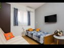 Appartements Ivo - beach nearby: A1(2+3), A2(2+2), A3(4+1) Vinisce - Riviera de Trogir  - Appartement - A2(2+2): séjour