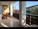 Appartements Ivan  - 15 m from beach: A1(7), SA2(2), A3(2+1) Vinisce - Riviera de Trogir  - Appartement - A1(7): terrasse