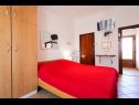 Appartements Vesna - 200 m from beach A1(2), SA2(2), A3(2) Bibinje - Riviera de Zadar  - Studio appartement - SA2(2): chambre &agrave; coucher