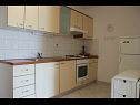 Appartements Davor - 20m from sea : A1(2+2), A2(2+2), A3(6) Mali Iz (Île de Iz) - Riviera de Zadar  - Appartement - A3(6): cuisine salle à manger