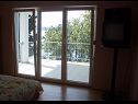 Appartements Dubravko - 5 m from beach : A1 Bepina (2+2), A2 Keko(2+2) Maslenica - Riviera de Zadar  - Appartement - A2 Keko(2+2): terrasse
