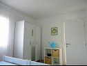 Appartements Petar - 30 m from sandy beach: A1(6+1), A2(4), SA3(2) Nin - Riviera de Zadar  - Appartement - A2(4): chambre &agrave; coucher