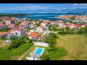 Appartements Ivan - modern & close to center: A1(4), A2(2+2) Nin - Riviera de Zadar  - végétation (maison et environs)