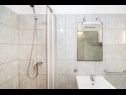 Appartements Ivan - modern & close to center: A1(4), A2(2+2) Nin - Riviera de Zadar  - Appartement - A1(4): salle de bain W-C