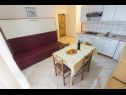 Appartements Armitage - family friendly: A1(4), A2(4+1), A3(2+1), A4(2+1), A5(2+1) Privlaka - Riviera de Zadar  - Appartement - A4(2+1): cuisine salle à manger
