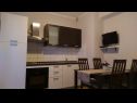 Appartements Summer Sun SA1(2+1), A2(2+2), A3(4+2), A4(4+2) Privlaka - Riviera de Zadar  - Appartement - A2(2+2): cuisine salle à manger