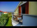 Appartements Secret Garden A2(2+2), A4(2+2) Razanac - Riviera de Zadar  - Appartement - A2(2+2): terrasse