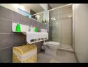 Appartements Secret Garden A2(2+2), A4(2+2) Razanac - Riviera de Zadar  - Appartement - A4(2+2): salle de bain W-C