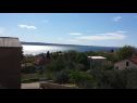 Appartements Sunny  - sea side terrace & parking: A1(4+1), A2(6+1) Starigrad-Paklenica - Riviera de Zadar  - Appartement - A1(4+1): vue de la terrasse