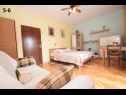 Appartements Mirja - 130 m from sea: A1(8+1) Starigrad-Paklenica - Riviera de Zadar  - Appartement - A1(8+1): chambre &agrave; coucher