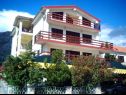 Appartements et chambres Voyasi - 60 m from sea: A1(2), A2(2), A4(2), A6(2), A7(4), R5(2) Starigrad-Paklenica - Riviera de Zadar  - maison