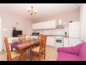 Appartements Dama - 10 m from beach: A1(6+1) Sukosan - Riviera de Zadar  - Appartement - A1(6+1): cuisine salle à manger