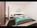 Appartements Dama - 10 m from beach: A1(6+1) Sukosan - Riviera de Zadar  - Appartement - A1(6+1): chambre &agrave; coucher