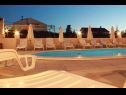 Appartements Nenad - with pool; A1(4+1), A2(4+1), SA3(3), SA4(3), A5(2+2) Vrsi - Riviera de Zadar  - piscine