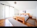 Appartements Ivan Z2 - 250 m from beach: A2(4) Zadar - Riviera de Zadar  - Appartement - A2(4): chambre &agrave; coucher