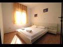 Appartements Eddie - great location & comfor: A1(4), A2(4), A3(4), A4(4) Zadar - Riviera de Zadar  - Appartement - A1(4): chambre &agrave; coucher