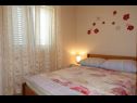 Appartements Ivo - family friendly: A1 Crveni (2+2), A2 Plavi (2+2), A3 Bez (2+2) Zaton (Zadar) - Riviera de Zadar  - Appartement - A3 Bez (2+2): chambre &agrave; coucher