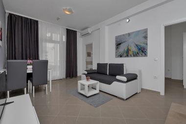 Appartements Petar - 200 m from beach: A1(4) Makarska - Riviera de Makarska 