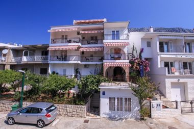 Appartements Ruz - near beach: 1 - A 301(4+1), 2 - A 204(4), 3 - SA 101(2), 4 - SA 102(2), 5 - SA 103(2+1), 6 - SA 104(2), 7 - SA 105(2), 8 - SA 201(2+2), 9 - SA 202(2+1), 10 - SA 203(2) Zaostrog - Riviera de Makarska 