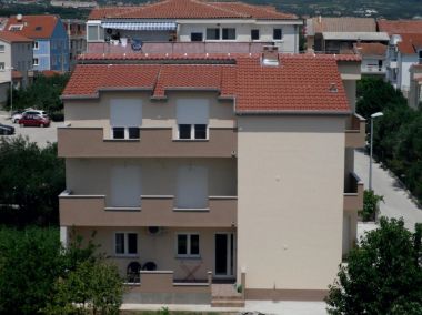 Appartements Matko-200m from the beach: A1 sjever(2+2), A2 jug(2+2), A3(6+2) Kastel Stafilic - Riviera de Split 