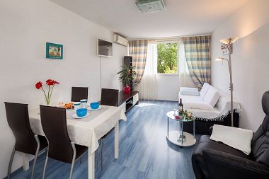 Appartements Dragica 1 - cozy flat : A1(3) Split - Riviera de Split 