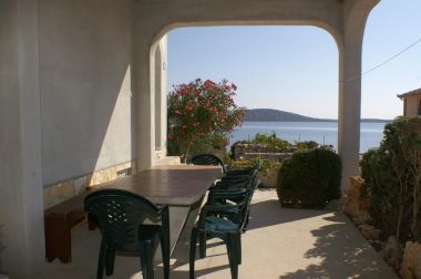 Appartements Barry - sea view and free parking : A1(2+2), A2(2+2), A3(2+2), A4(2+2) Sevid - Riviera de Trogir 