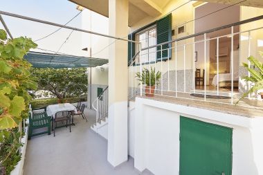 Appartements Ivanka - 200 m from sea: A1(4) Trogir - Riviera de Trogir 