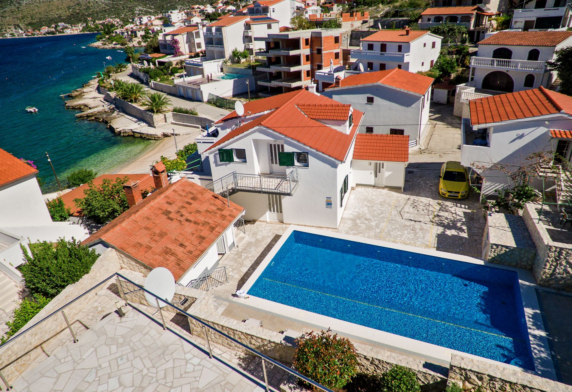 Appartements Modri Dragulj - with pool : A1(2), A2(4), A3(4) Razanj - Riviera de Sibenik 
