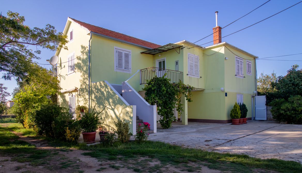Appartements Mir - family apartments with garden terrace A1(4), A2(2) Zaton (Zadar) - Riviera de Zadar 