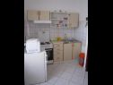Appartements Ivan - 100 m from marina: A2(3) Biograd - Riviera de Biograd  - Appartement - A2(3): cuisine