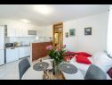 Appartements Azure Sea A1(2+2) Baie Makarac (Milna) - Île de Brac  - Appartement - A1(2+2): cuisine salle à manger