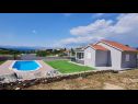 Maisons de vacances Nane Garden - house with pool : H(4+1) Mirca - Île de Brac  - Croatie  - détail (maison et environs)