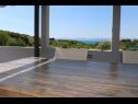 Maisons de vacances Nane Garden - house with pool : H(4+1) Mirca - Île de Brac  - Croatie  - H(4+1): vue de la terrasse